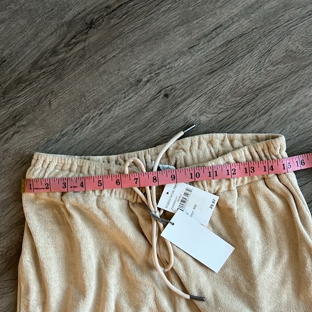 Wayf Pants with cargo pockets khaki tan New with tags - Picture 7 of 8